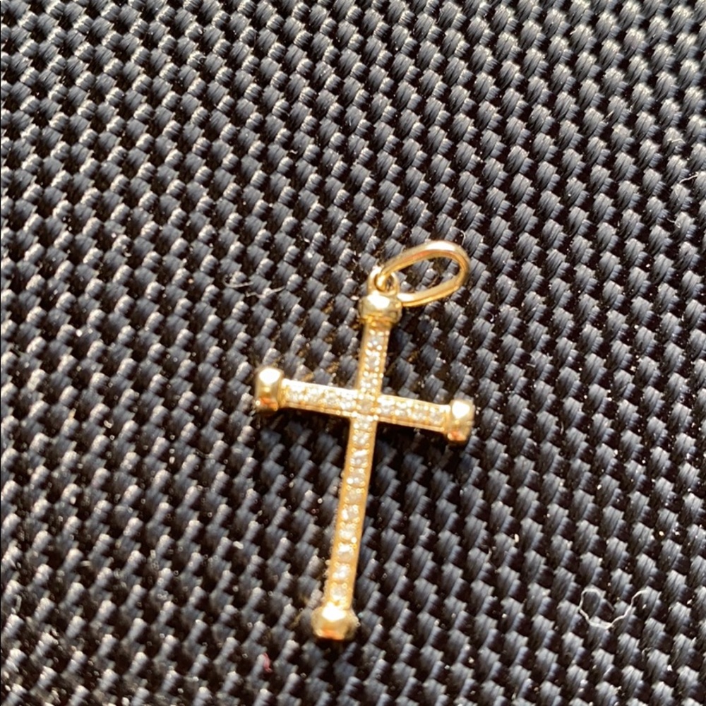 Cross pendant